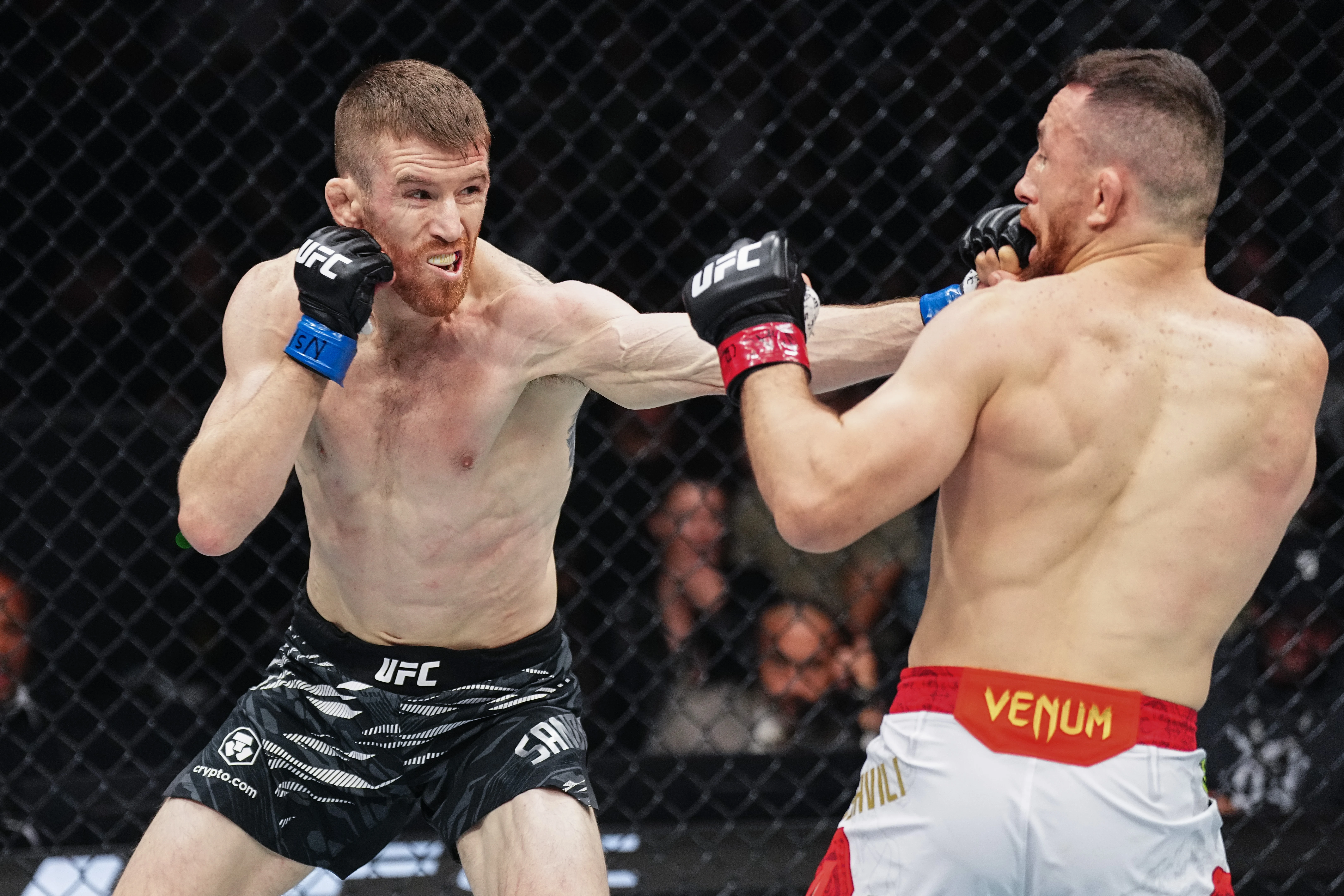 コーリー・サンドヘイゲンは再びタイトル戦線へ戻れるか UFC 329でマリオ・バティスタと再戦