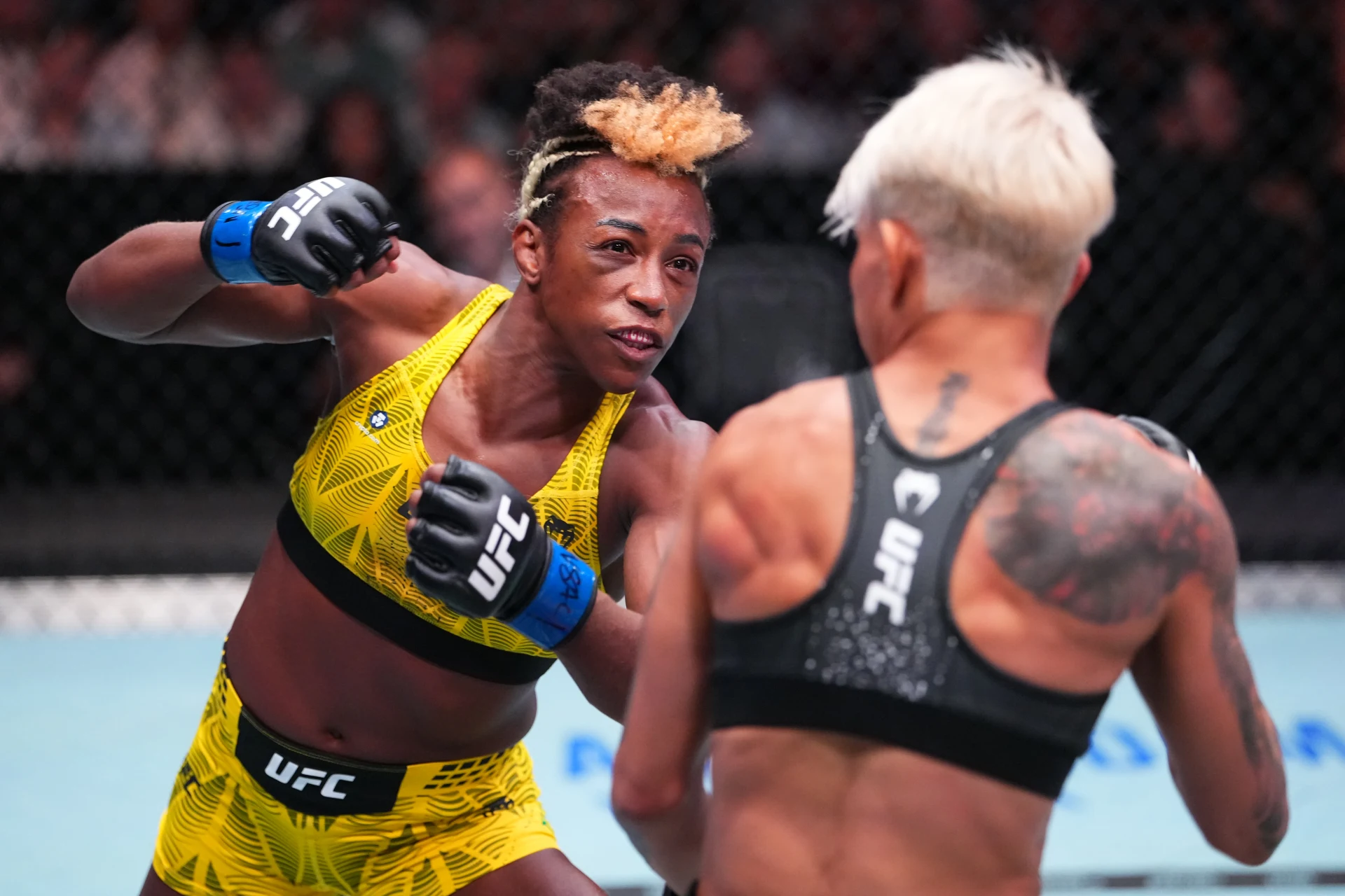 アレクシア・タイナラがアマンダ・レモスに判定勝ち 元王座挑戦者を撃破しUFC4連勝【UFCラスベガス120】